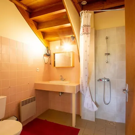 Maison Familiale 3 A Avec Jardin Clos - Fr-1-616-9
